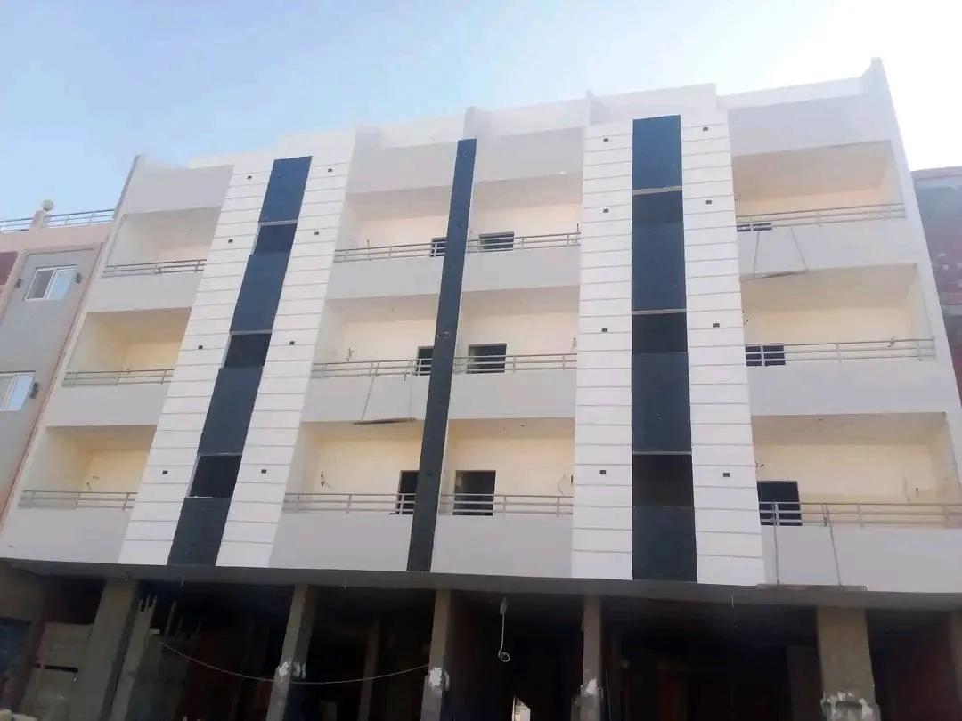 اخر شقة للبيع 2 غرف وصالة 91 م² الرابع علوي في الغردقة الانتركونتننتال