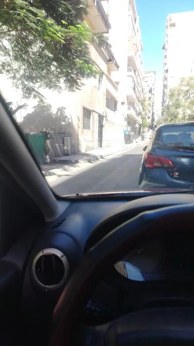 رينو سانديرو موديل ٢٠١٤ ماشيه ٤٠ الف كيلو فقط في فلمنج, الإسكندرية - 420,000 جنيه