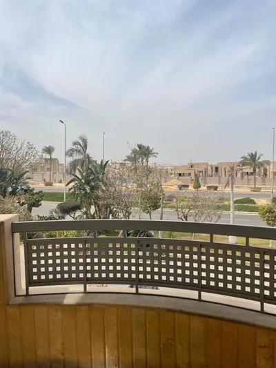 شقه الايجار تشطيب سوبر في جنوب الاكاديميه علي شارع العروبه في جنوب الأكاديمية, القاهرة الجديدة, القاهرة - 20,000 جنيه