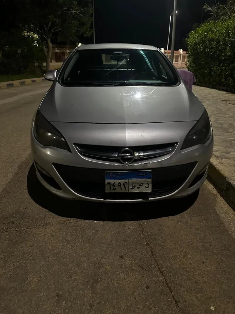 اوبل استرا 2017