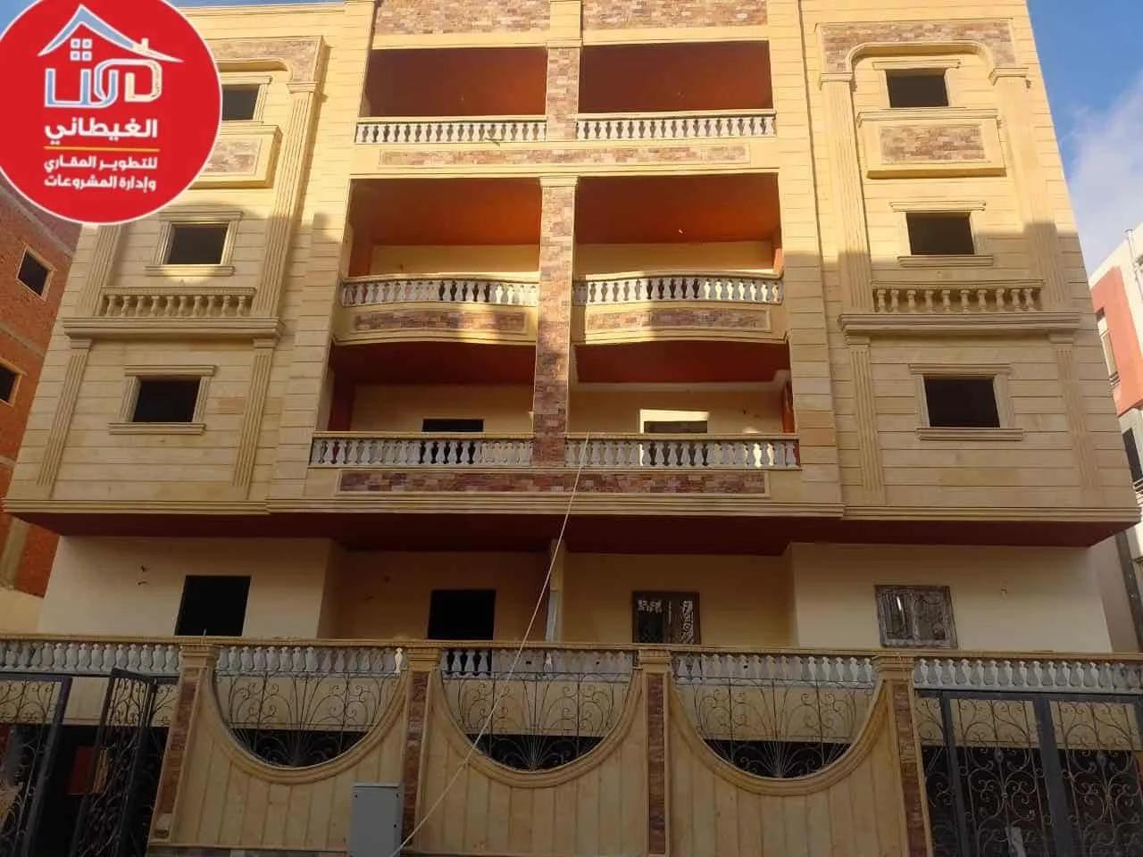 شقه سكنيه وبدروم للبيع بدمياط الجديده 2025