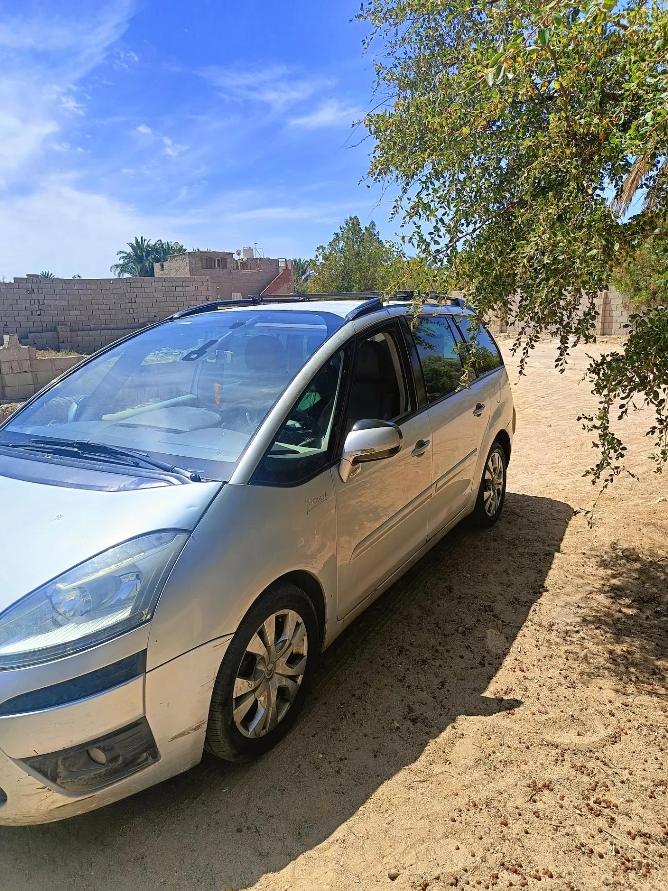 سيتروين C4 جراند بيكاسو موديل 2012، فبريكا ، كاملة اتوماتيك