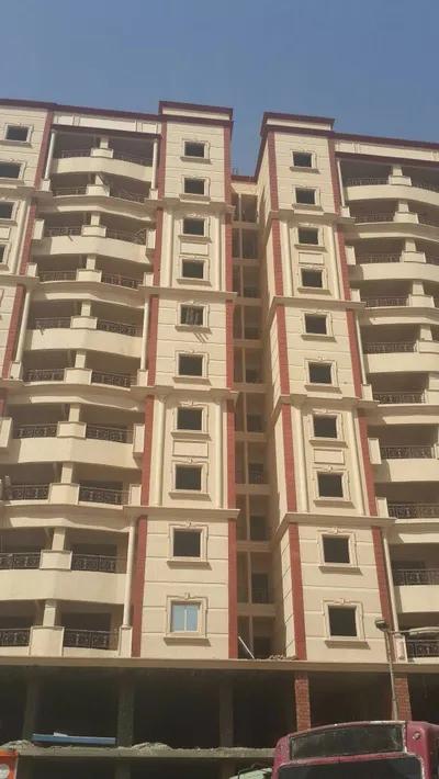 دور تجارى للايجار او المشاركة في طريق مصر حلوان الزراعي, المعادي, القاهرة - 500,000 جنيه