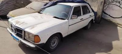 مرسيدس بنز الفئه e 1981