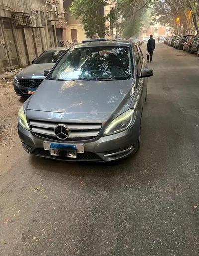 مرسيدس بنز الفئه b 2014