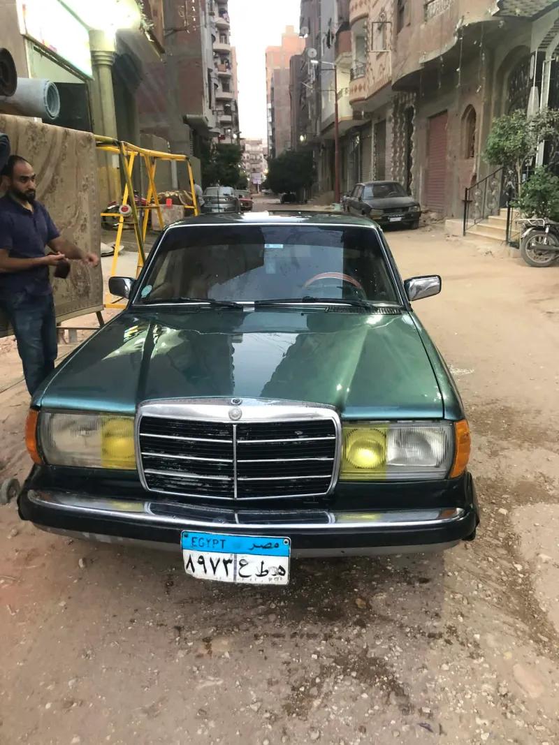 مرسيدس بنز الفئة E 1984 في سوهاج الجديدة, سوهاج - 180,000 EGP