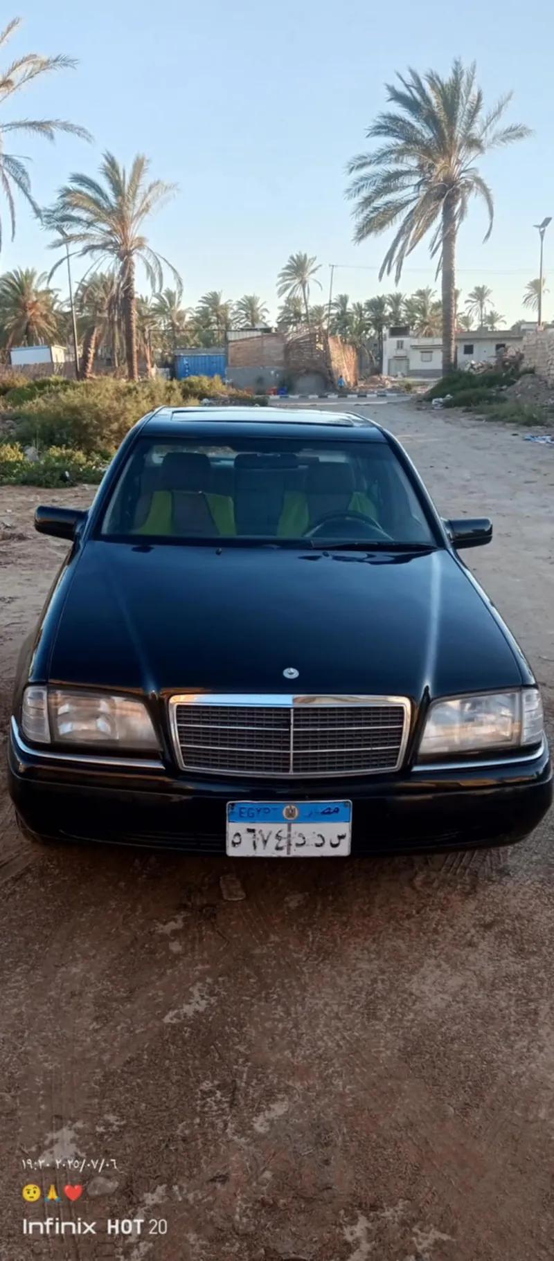 مرسيدس بنز سي-كلاس 1993