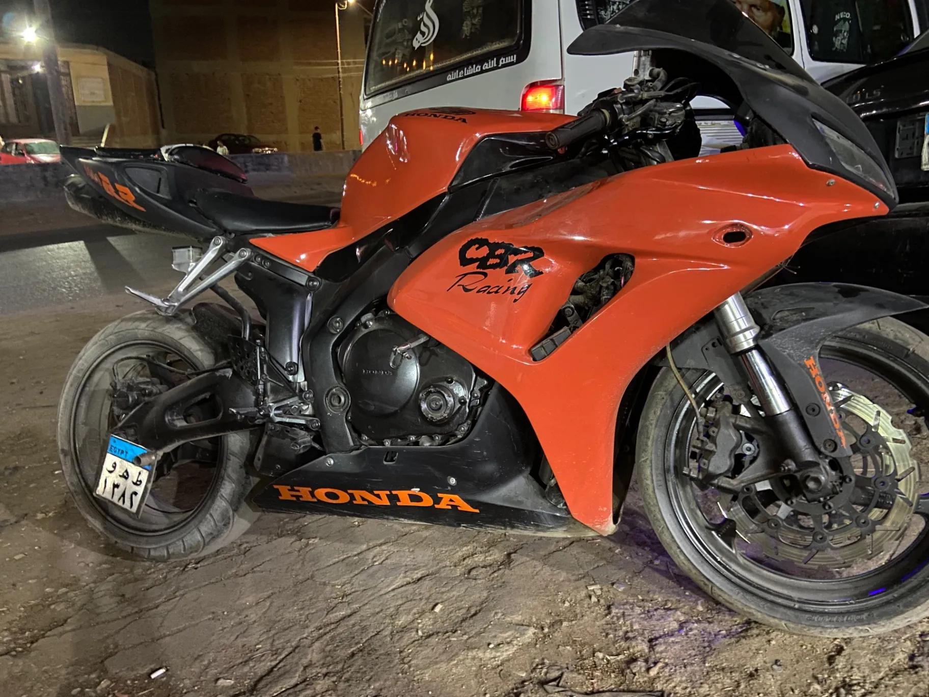 بايك هوندا 1000rr 2005