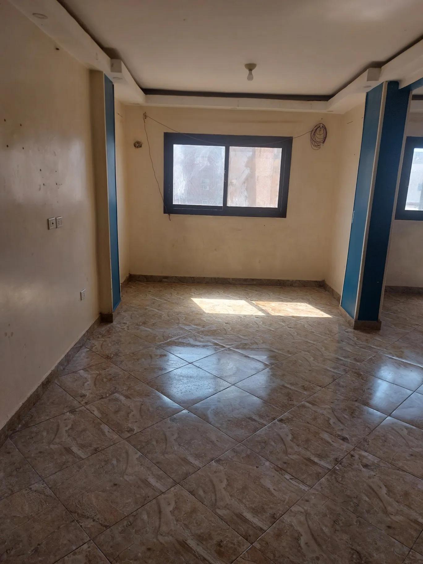 شقه للبيع ب الملكه فيصل قريبه من الملكه الرئيسي