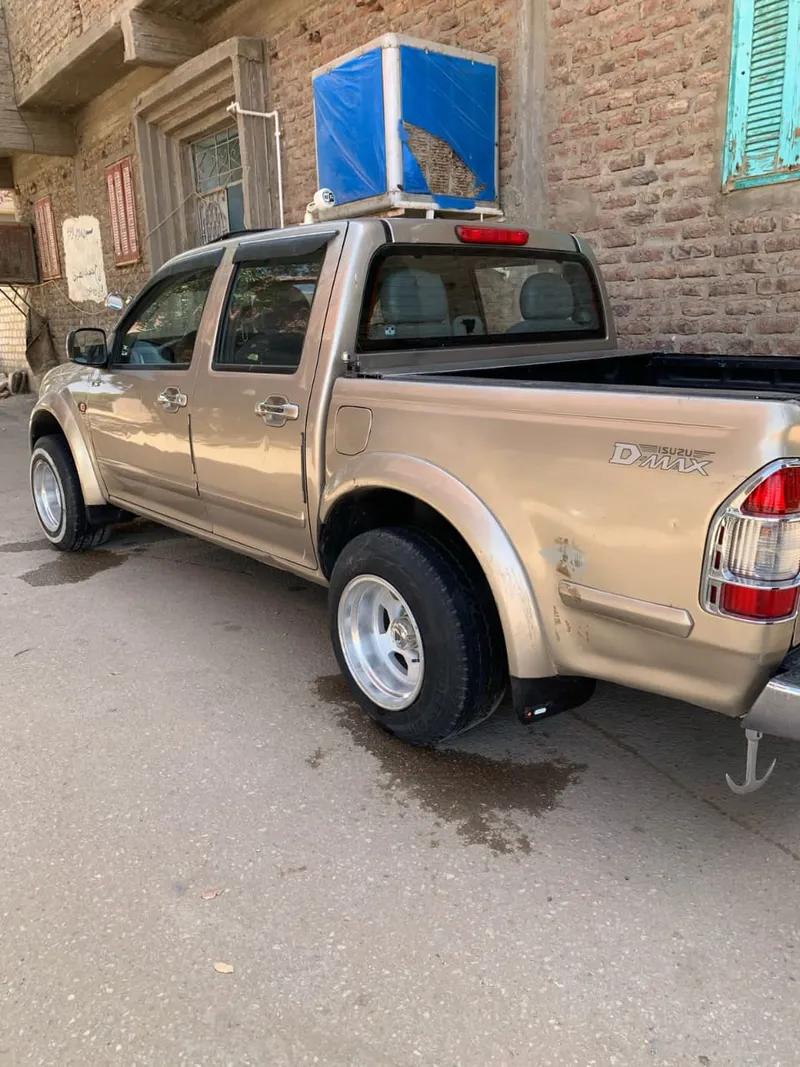 ايسوزو دي-ماكس 2013