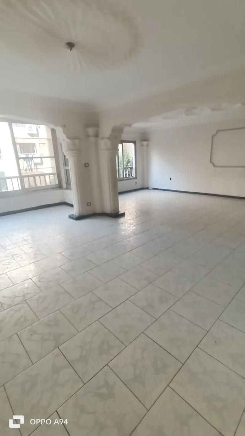 شقة للايجار بمساكن شيراتون مصر للتعمير بحري دور اول تشطيب فاخر