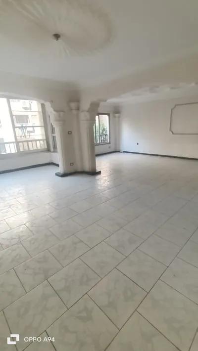 شقة للايجار بمساكن شيراتون مصر للتعمير بحري دور اول تشطيب فاخر في شيراتون, القاهرة - 17,000 جنيه