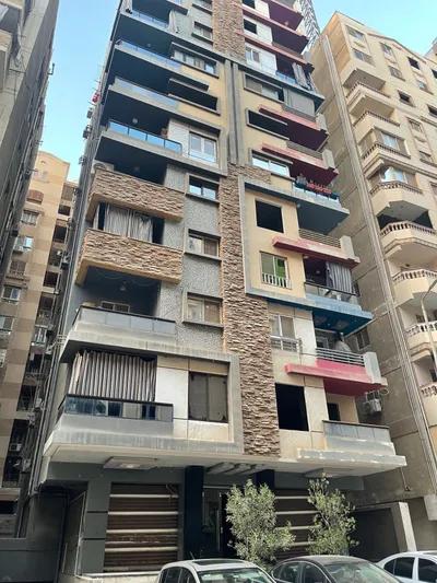 شقه بالمقطم للبيع في مناطق أخرى, الهضبة الوسطى, القاهرة - 2,100,000 جنيه