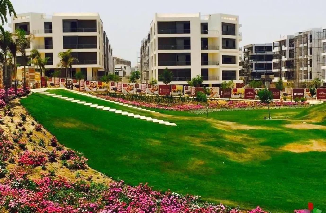 شقة للبيع في كمبوند تاج سيتي – القاهرة الجديدة – أمام مطار القاهرة