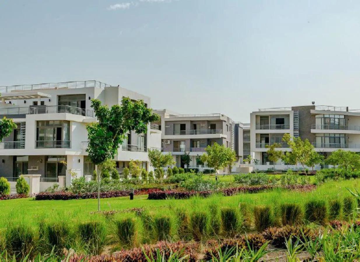 شقة للبيع في كمبوند تاج سيتي Taj City أفضل سعر ولوكشين