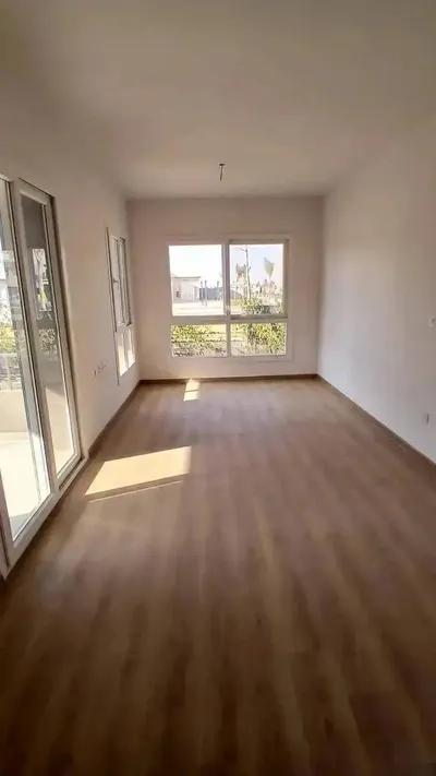 شقه استلام فورى متشطبه بالكامل+جاردن خلف مول العرب بالقسط في كيان, كمبوند الشيخ زايد, الشيخ زايد, الجيزة - 2,300,000 جنيه