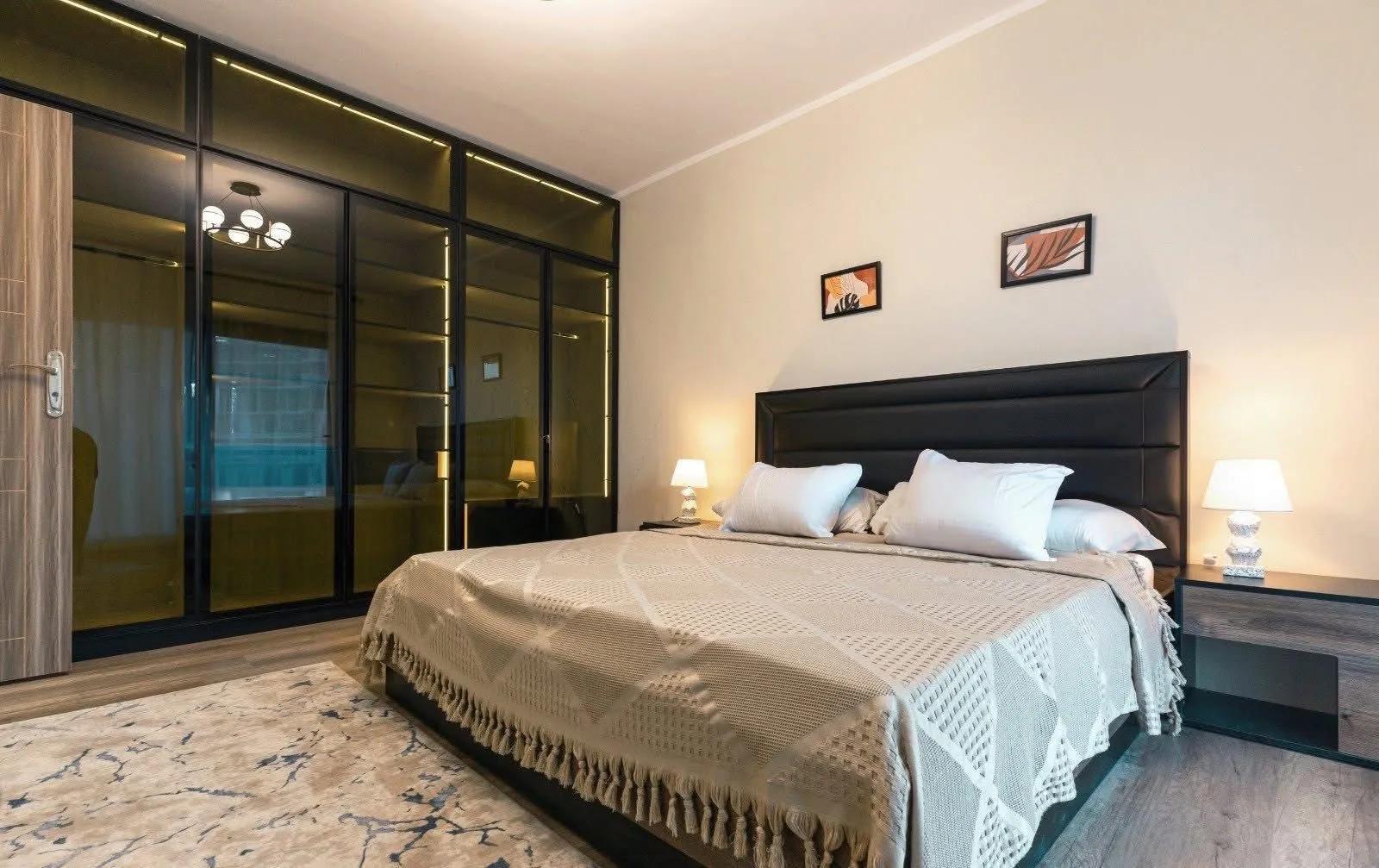 شقه للبيع في كمبوند مورايا