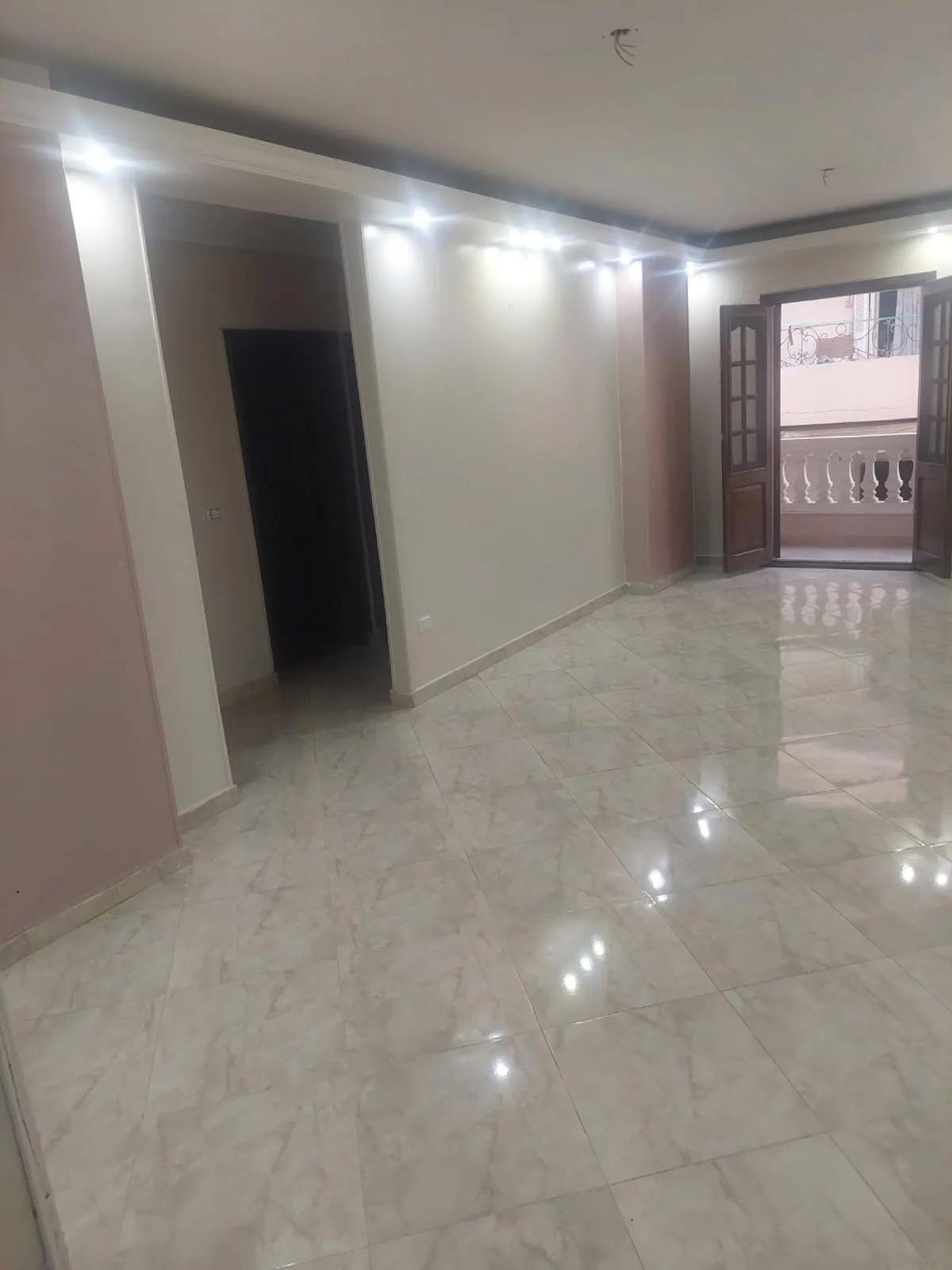 شقة للبيع حدايق الاهرام متشطبه