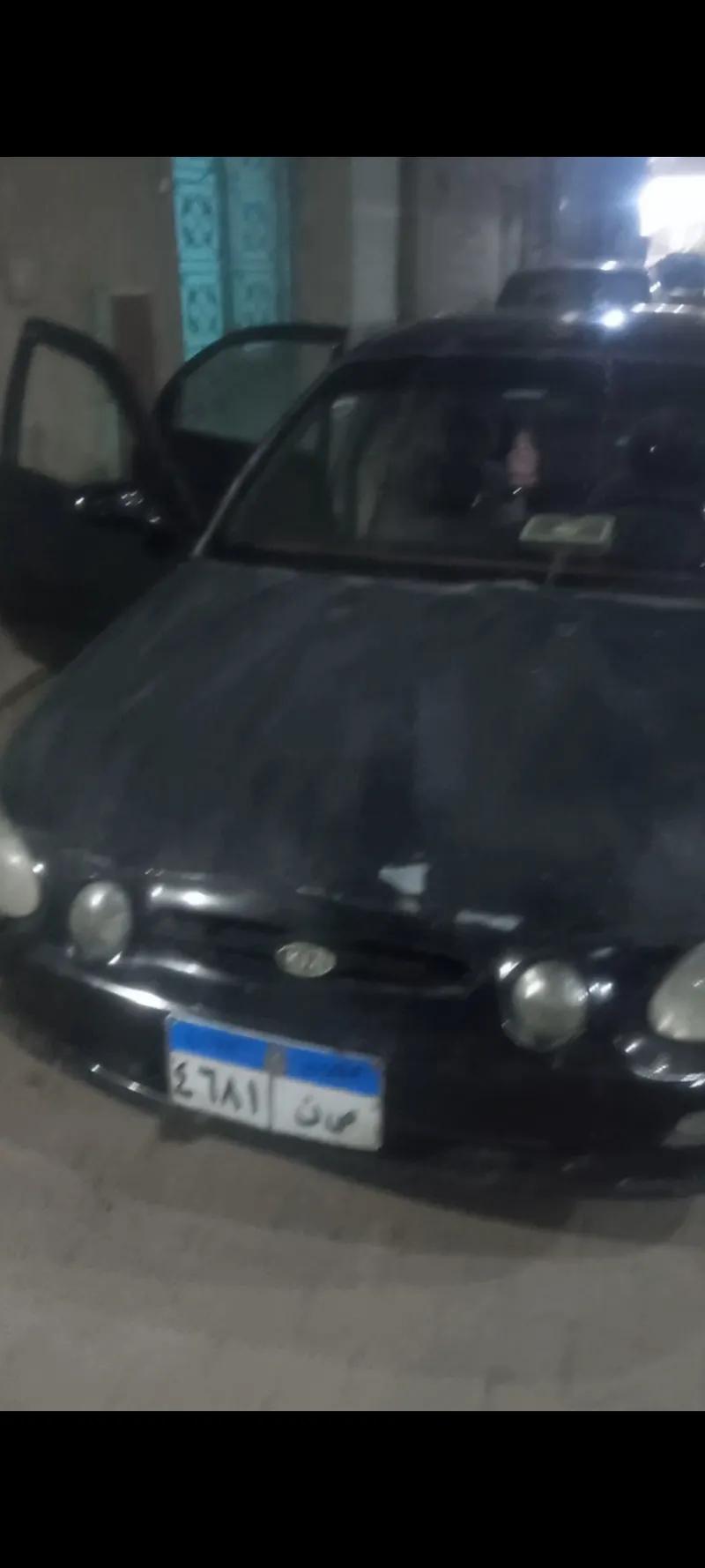 كيا شوما 1998