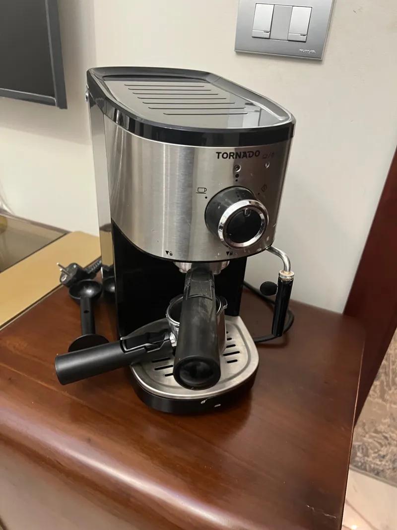 ماكينة قهوة تورنيدو اسبرسو و كبسولات في المقطم, القاهرة - 5,000 EGP