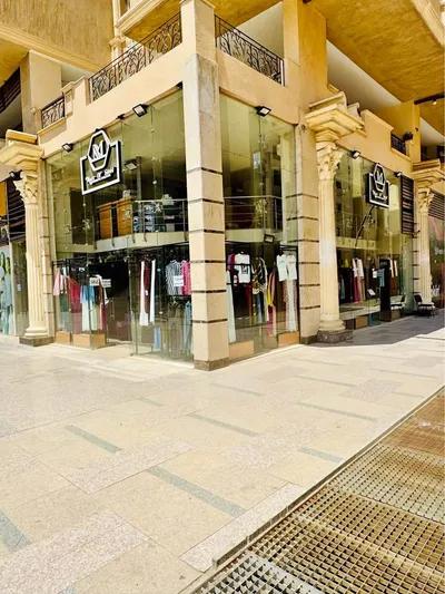 محل تجاري متأجر فوري ب 51,800 الف شهريا في مدينة الشروق, القاهرة - 5,000,000 جنيه