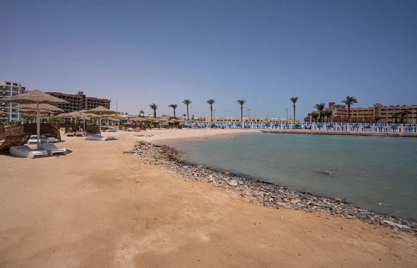 Discover Coastal Living with 2 BDR Apartment in Scandic