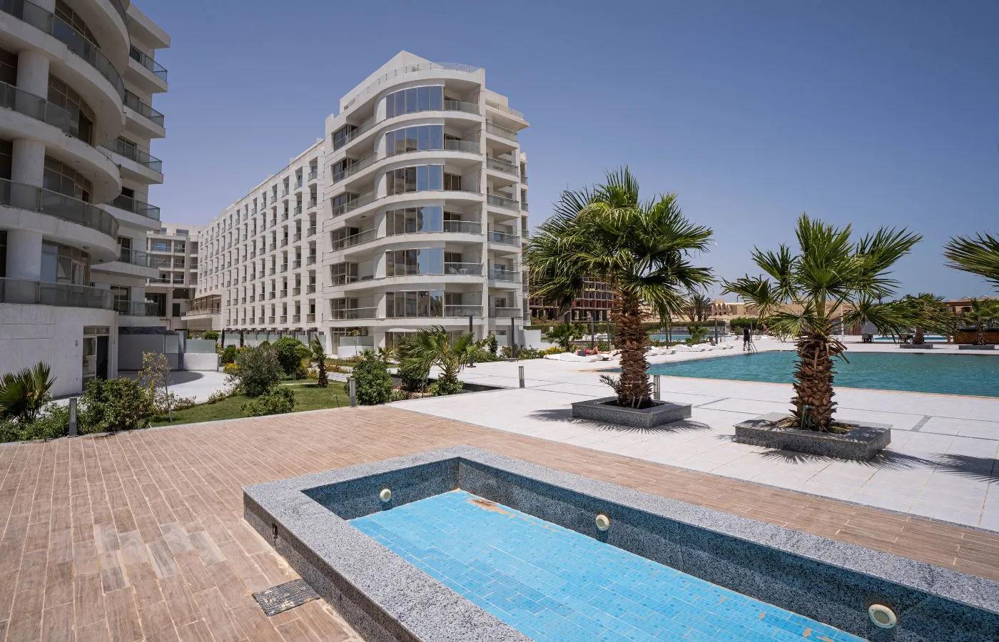 Side Sea View 1 BDR Apartment With Beach Access In Hurghada