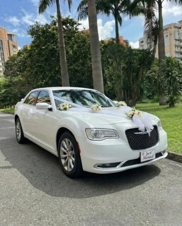 ليلة العمر ببرستيج ملكي.. إيجار كرايسلر زفاف VIP!