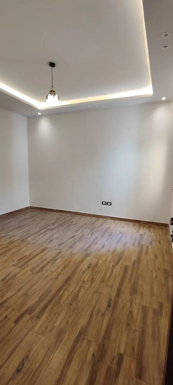 شقه للبيع ارضي بجاردن بكمبوند الخمائل المرحله الاولي