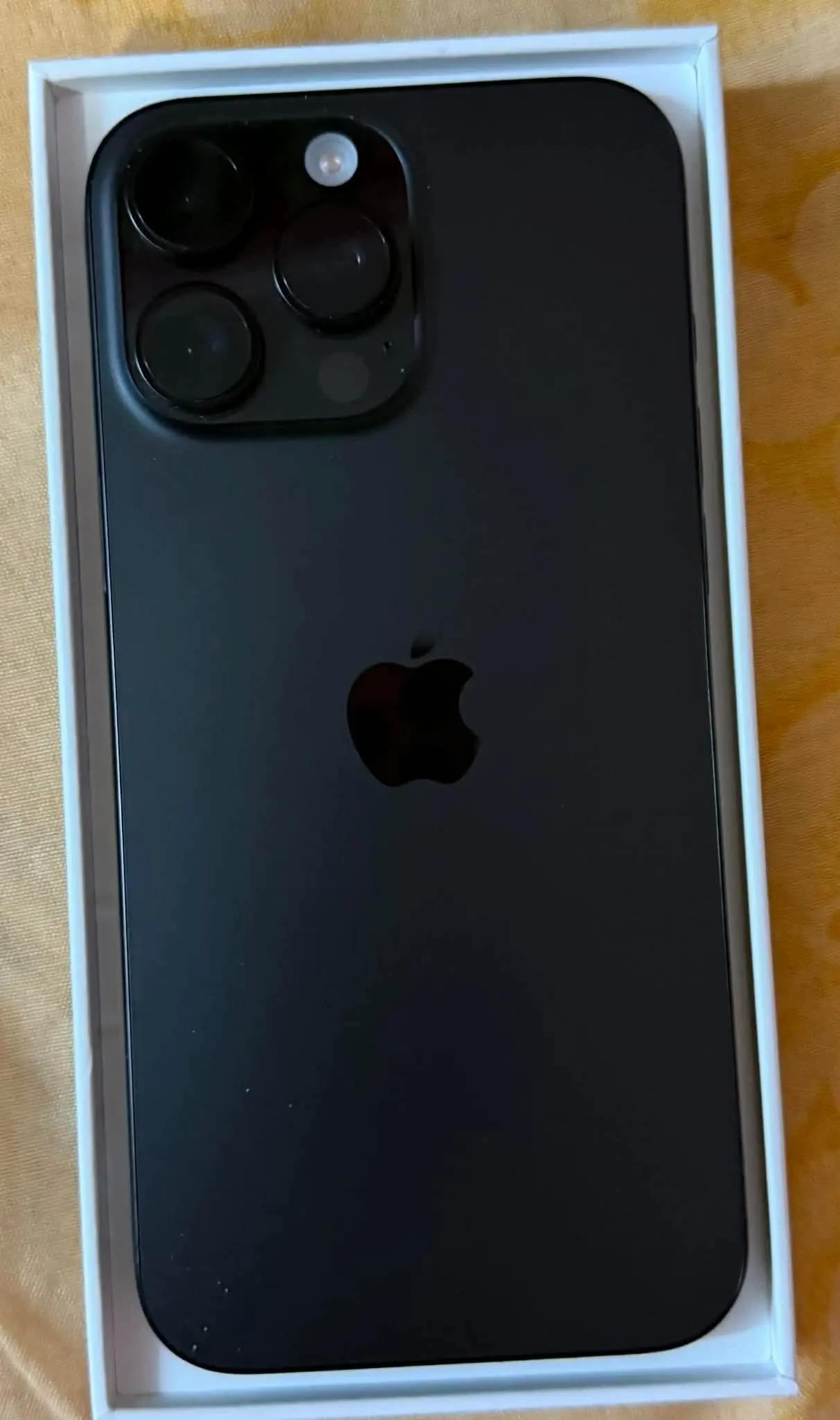 للبيع Iphone 16 pro max