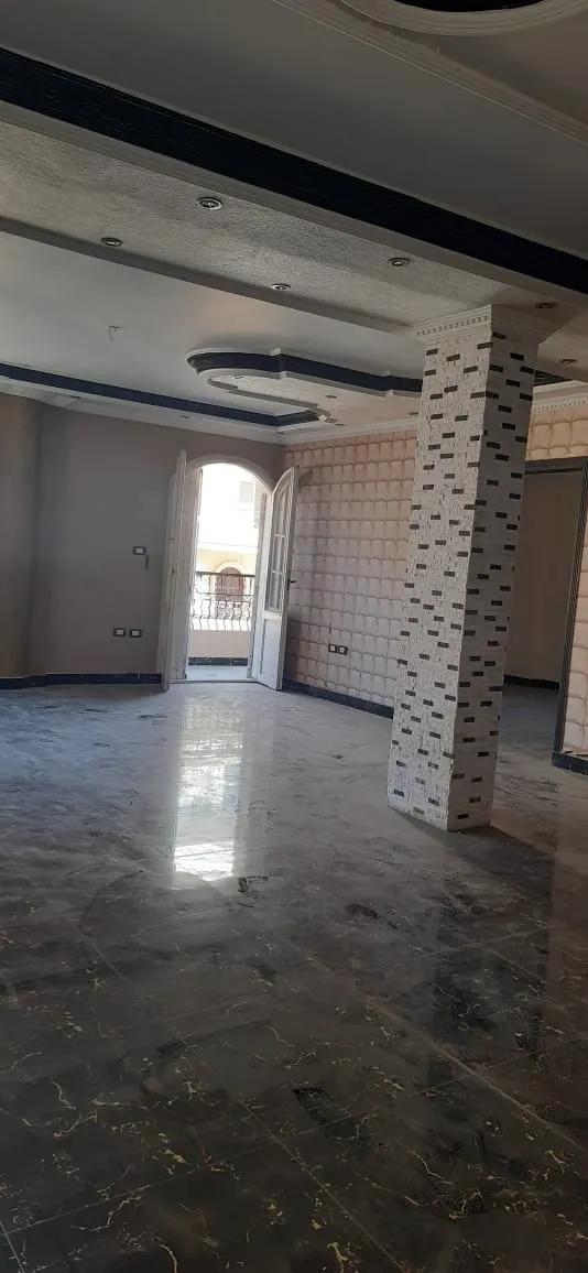 شقه 200م الحى الرابع باكتوبر مجاوره اولى ثانى نمره من المحور المركزى