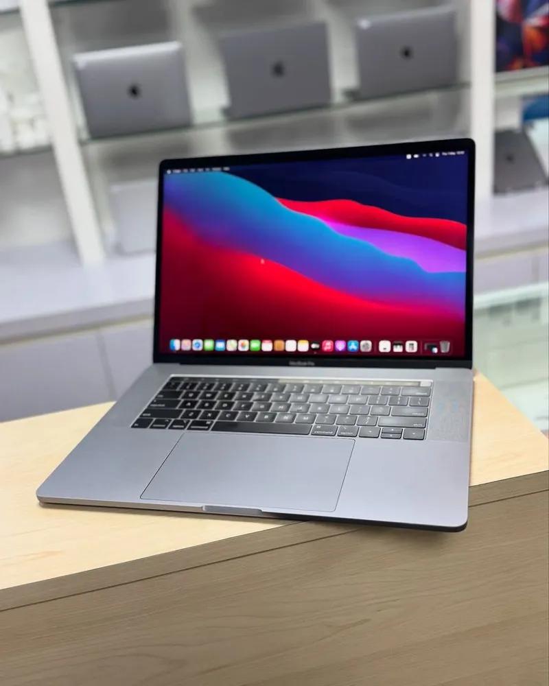 Macbook pro 2018 في طنطا, الغربية - 35,000 EGP