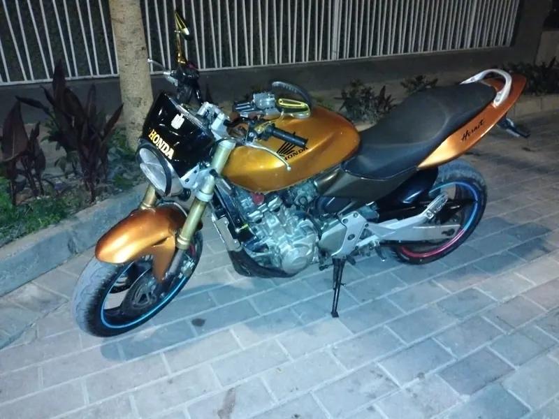 هوندا هورنت 2006