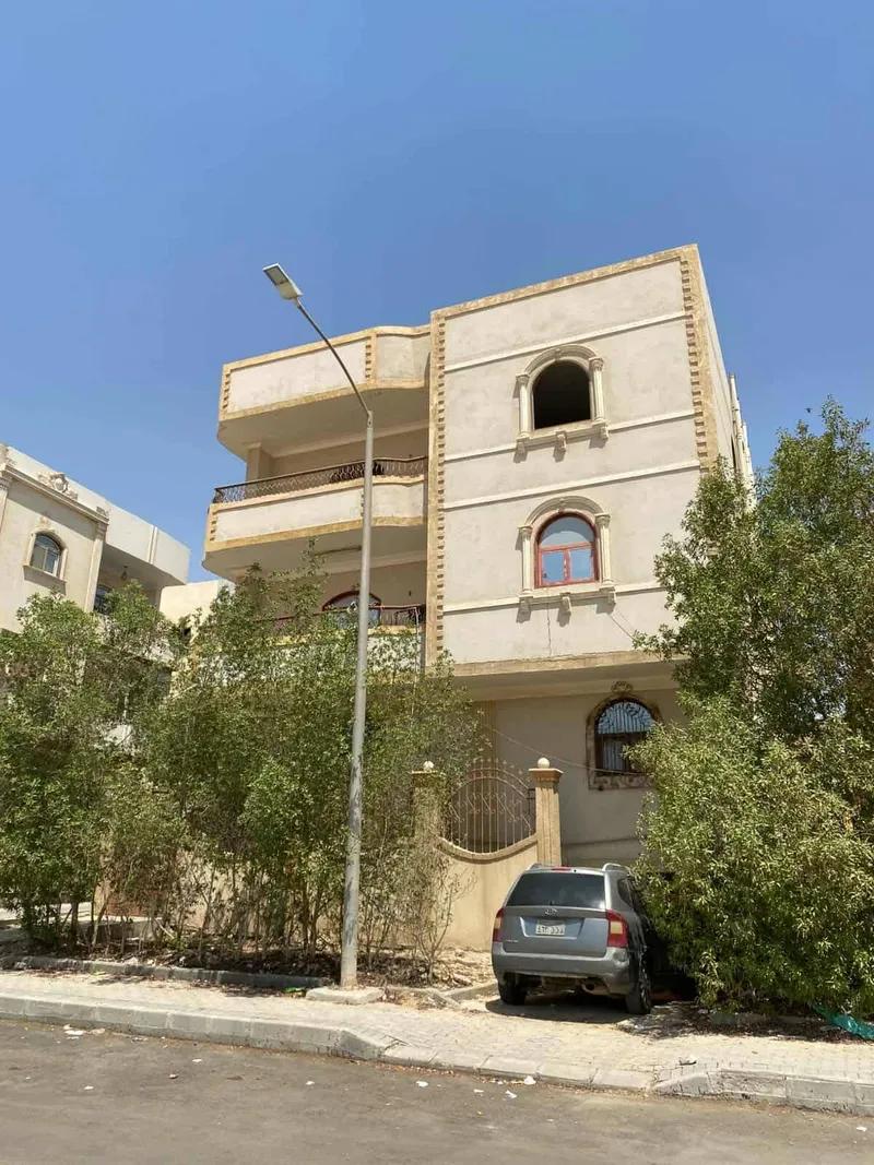 عمارة سكنية للبيع في مدينة 15 مايو
