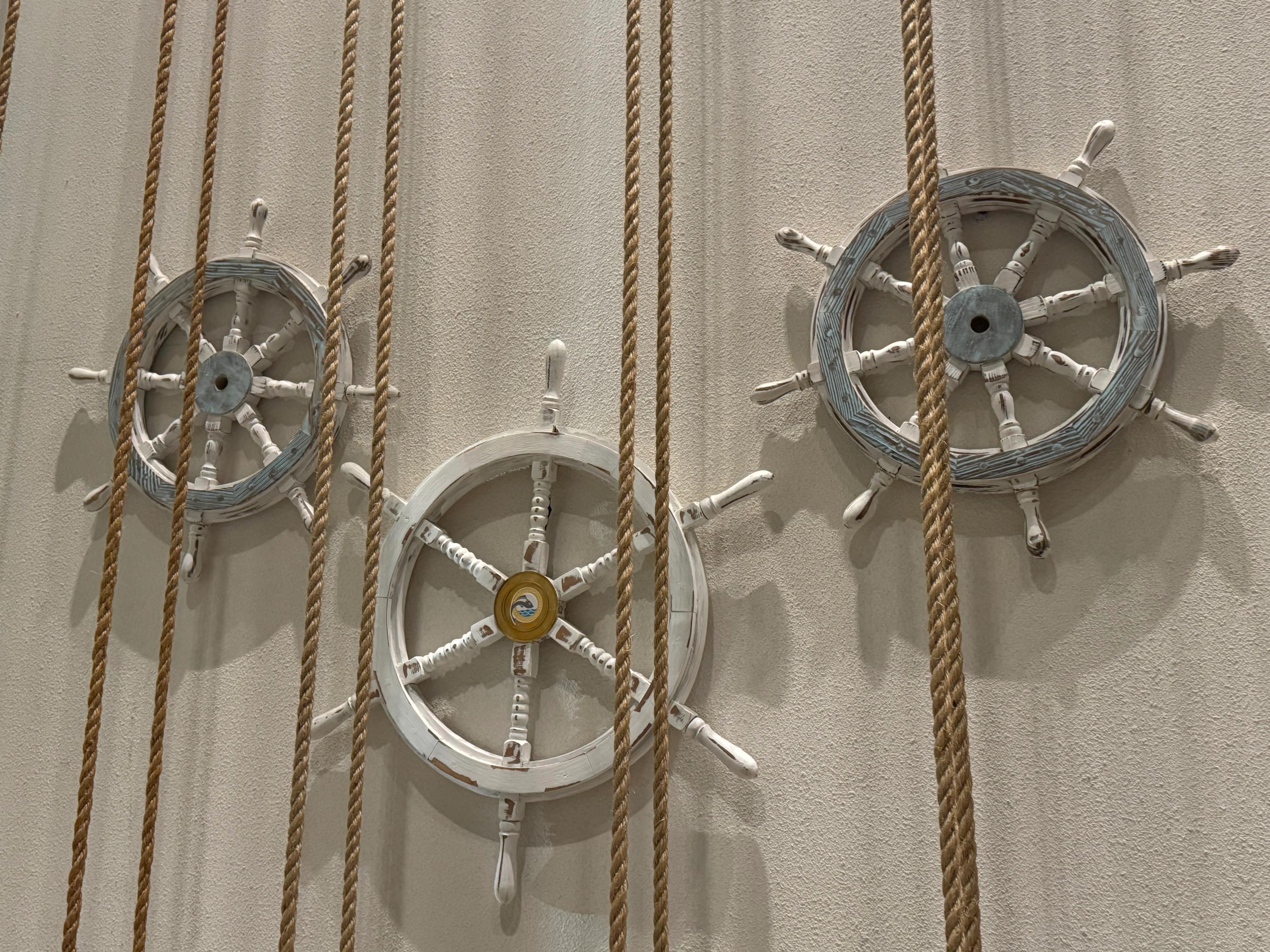 البيت مسلح ٣شقق تشطيب سوبر لوكس ومخازن بي مساحه البيت