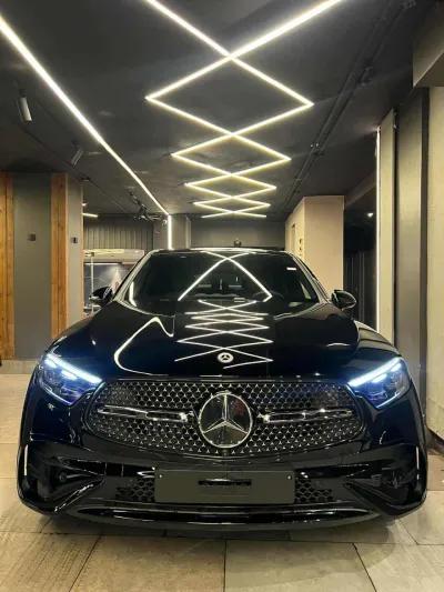 فخر مرسيدس GLC 300 AMG 2026 لما الفخامة تلمع بالأسود والأحمر في مصر الجديدة - هليوبلس, القاهرة - 5,500,000 جنيه