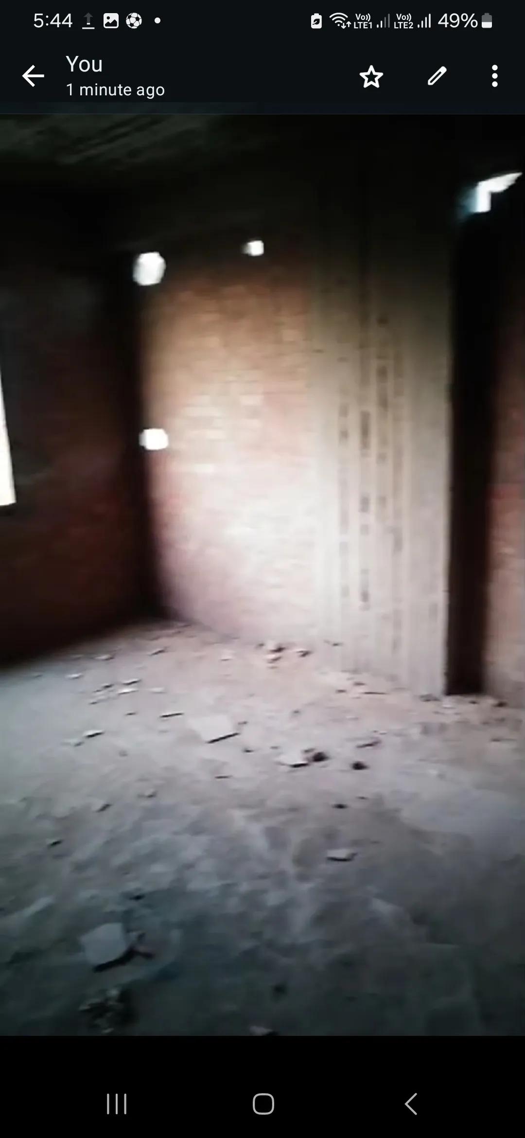 شقة طوب احمر ١٢٥ متر ٣ غرف وريسبشن وحمام ومطبخ