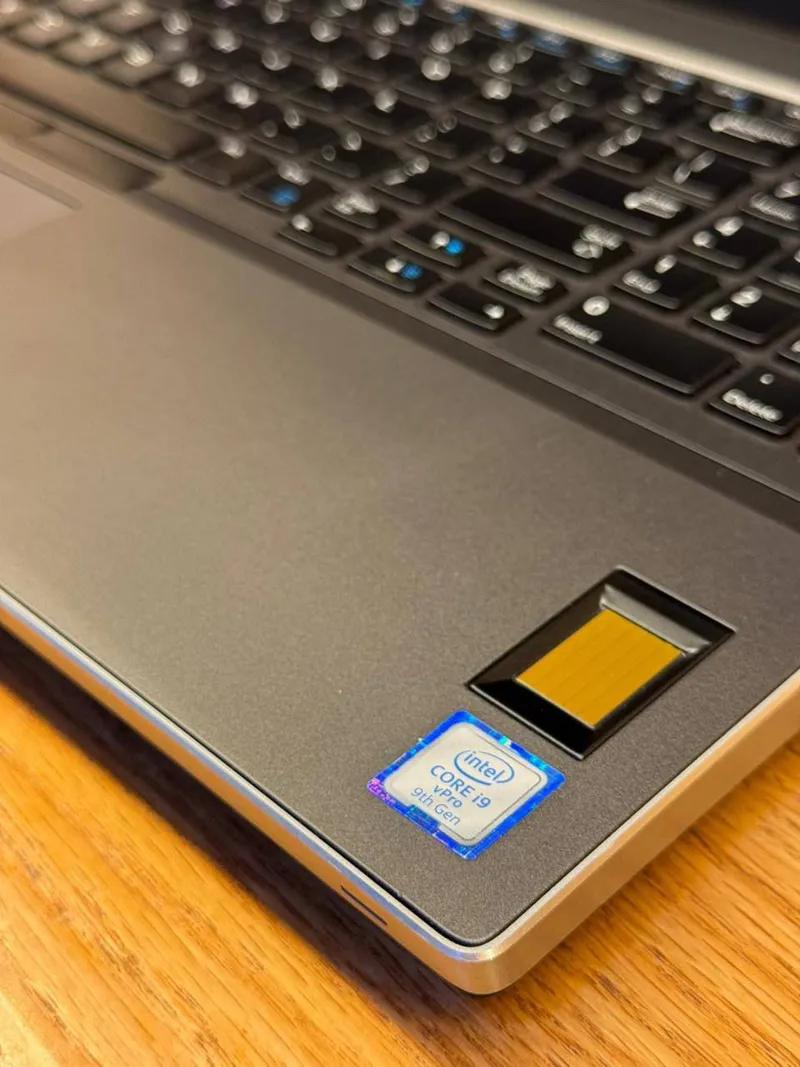 Dell_precision_7540_i9_Vga_6gb_Rtx 3000 SCREEN 4K في المعادي, القاهرة - 2,900 EGP